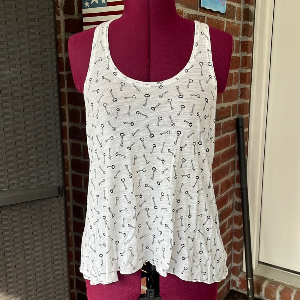 Razor back tank top